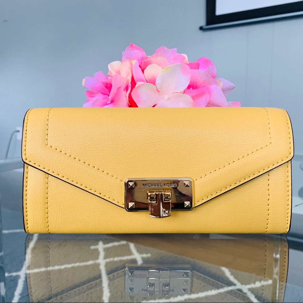 NWT Michael Kors KINSLEY Carryall Leather